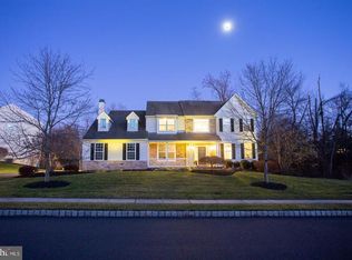 1403 Woodrose Manor Dr, Warrington, PA 18976