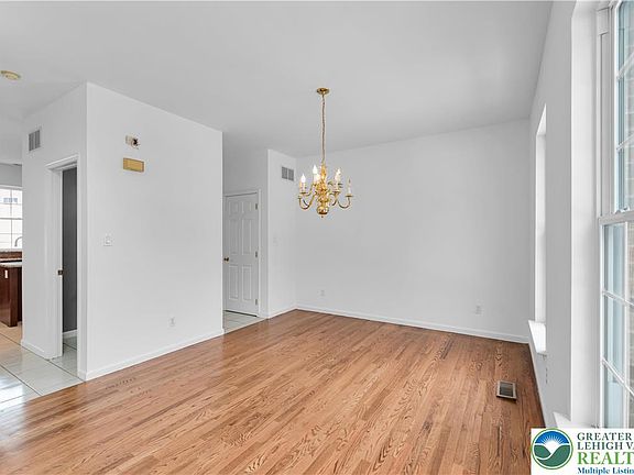 4th image of 5398 Princeton Rd