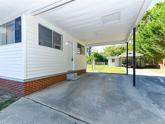 5th image of 1225 Fairview St