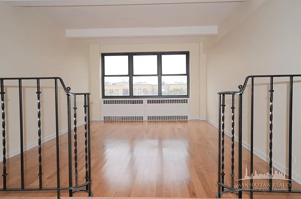 Rented by Manhattan Realty Group | media 4