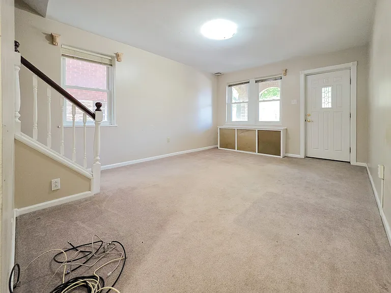 1432 Tolma Ave — Photo 3