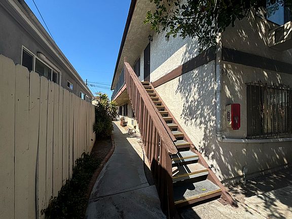 5th image of 4048-4050 35th St #F