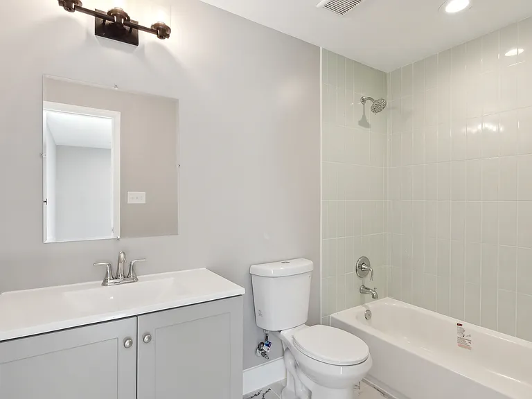 5014 Apache St — Photo 3