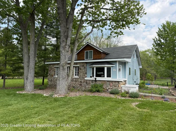 5429 S Waverly Rd, Lansing, MI 48911