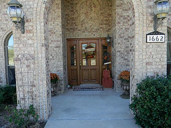 3rd image of 1662 Hearn Ln