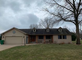 25531 Joelle Ct, Edwardsburg, MI 49112