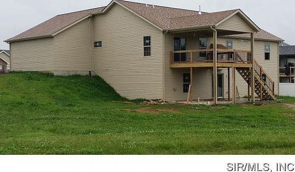 2nd image of 1925 Crimson Oak Dr