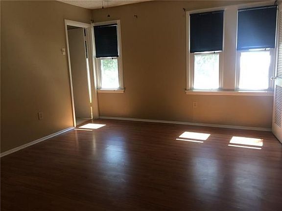 4th image of 300 Coral Ave Unit 300B