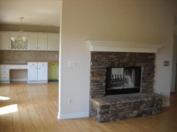 4th image of 345 Pinetree Dr
