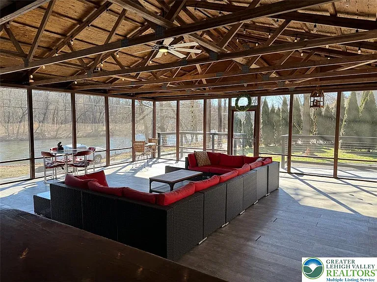 312 Lehigh Dr — Photo 47