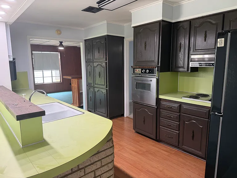 1220 Caroline Dr — Photo 14