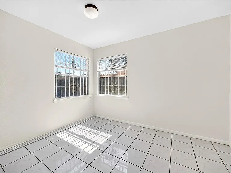11239 Carvel Ln — Photo 22