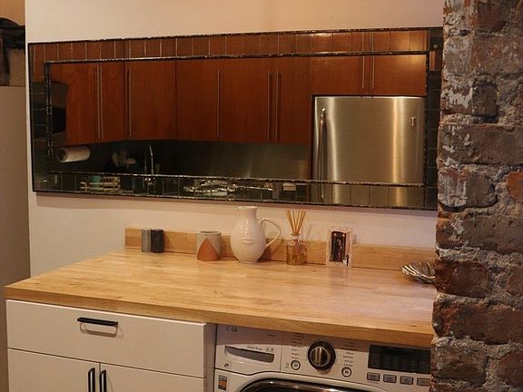 5th image of 249 Eldridge St APT 6