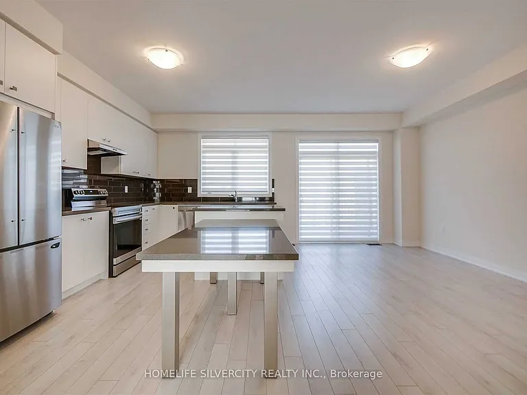 53 Ravenbury St — Photo 17