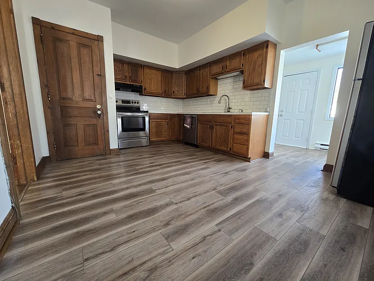 146 Analomink St — Photo 4