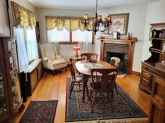 2nd image of 168 Dresser St