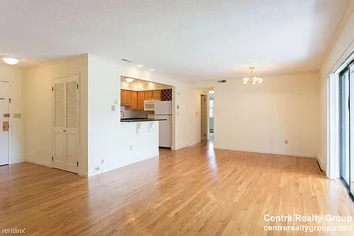 320 Hammond Pond Pkwy #504 Photo 1