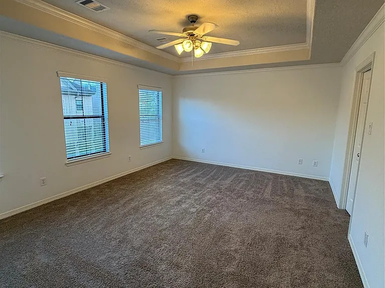 11602 Royal Oaks Xing — Photo 28