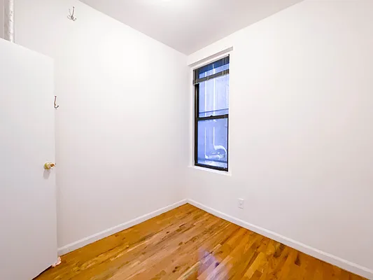 Rented by City Connections Realty | media 11