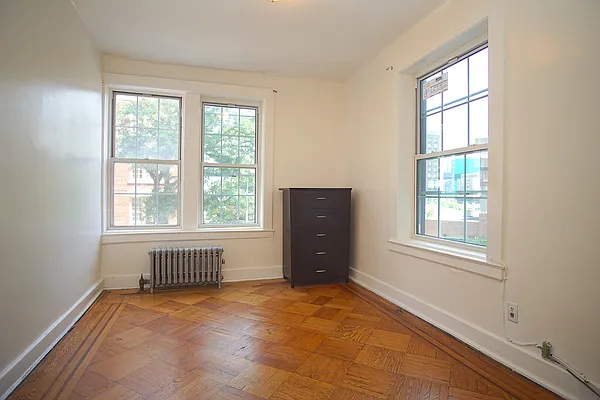 Rented by Astoria Realty | media 7