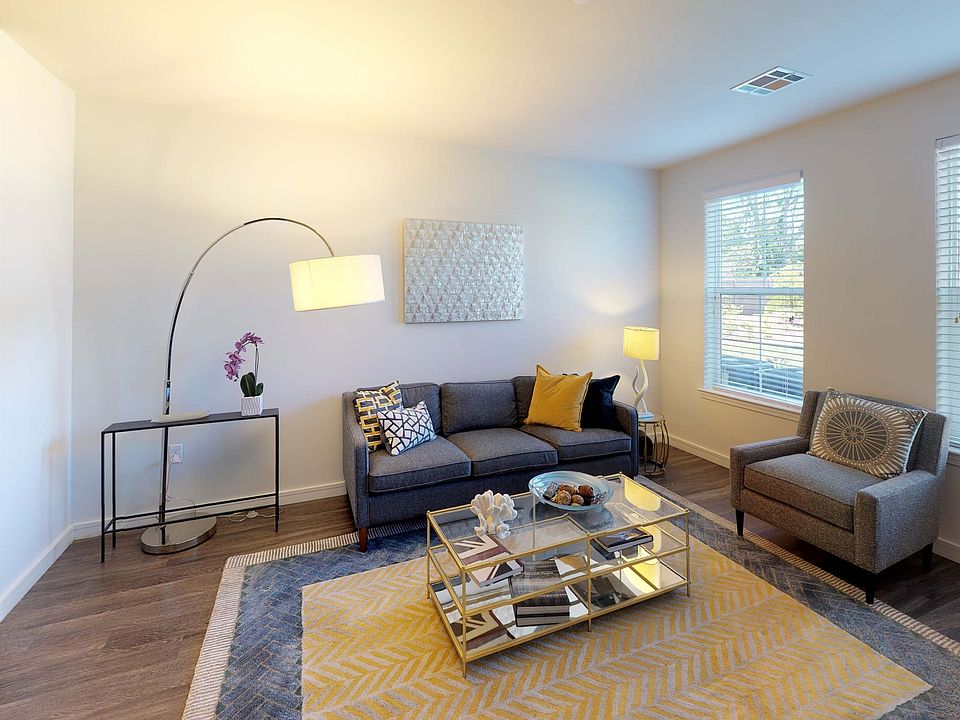 Spacious 1- and 2-bedroom apartment homes with distinct, upscale finishes