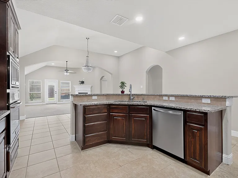 10529 Jackson Hole Ln — Photo 12