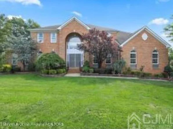 14 Amagansett Ln, Matawan, NJ 07747