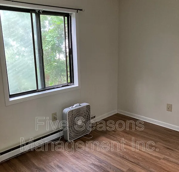 1036 Avenue B #N — Photo 8