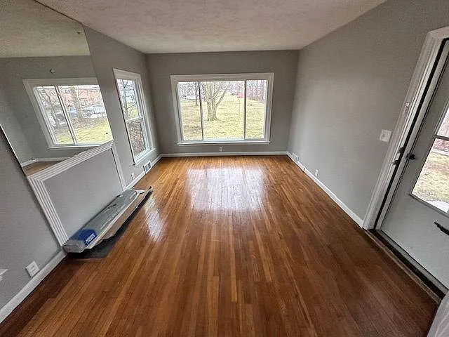 1302 E 331st St #2 — Photo 3