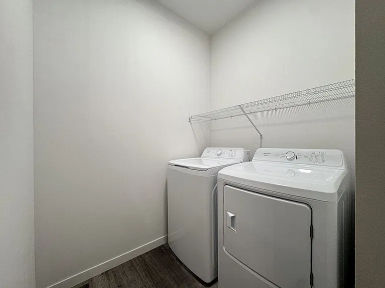 Latitude 45 — Photo 30