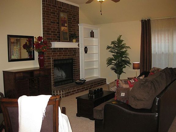 Living Room with fireplace