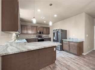 7122 W Mars Dr, Golden Valley, AZ 86413
