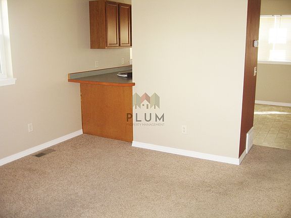 5th image of 1430 Stoddard St APT C