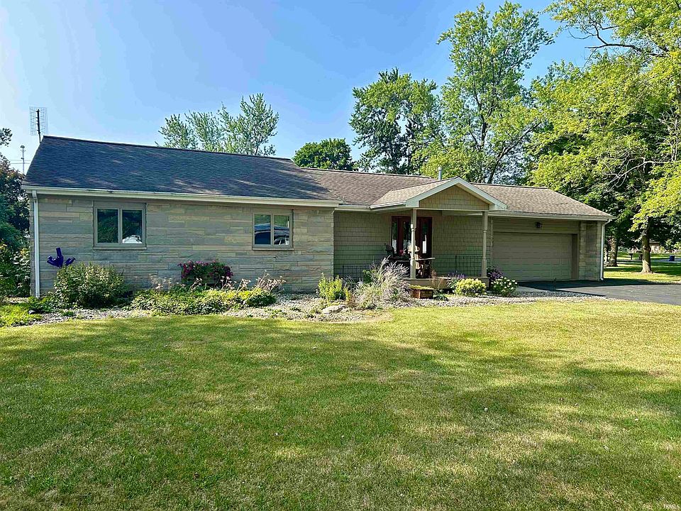2nd image of 720 Riverview Dr