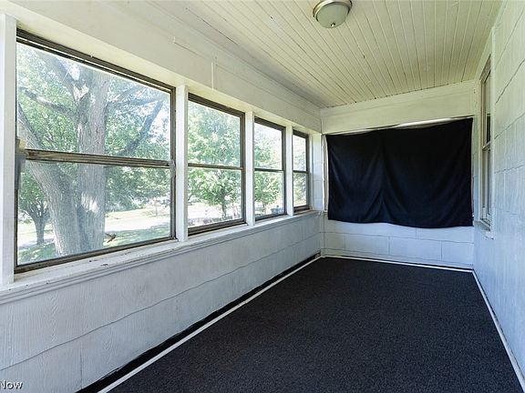 4th image of 2157 18th St SW