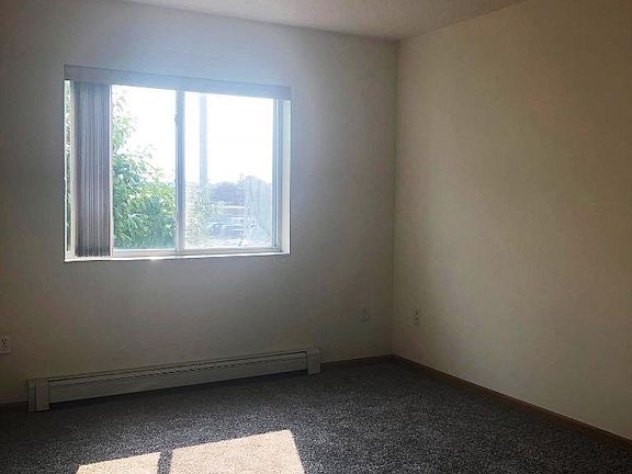 5th image of 1431 Oak Manor Ave S APT 202
