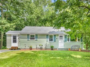8 Birchwood Rd, Rutland, MA 01543