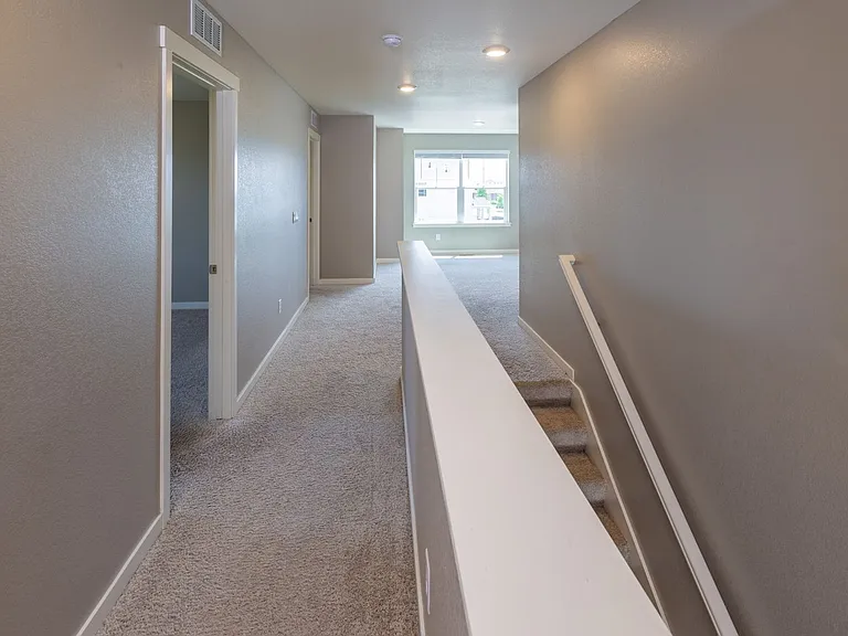 1464 Vantage Pkwy — Photo 26