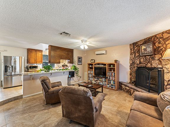 5th image of 9506 E Avenue T6