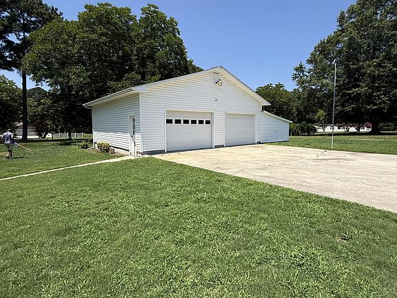 5th image of 4418 Carpenter Pond Rd