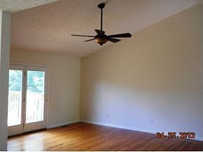 5th image of 114 Windsong Dr