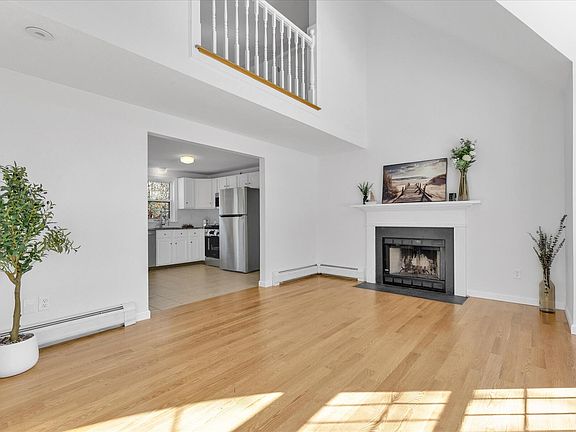 3rd image of 10 Butler Lane