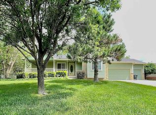 118 Primrose Ln, Rose Hill, KS 67133
