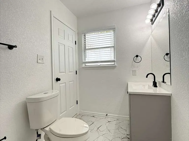 206 Covina Ave — Photo 7