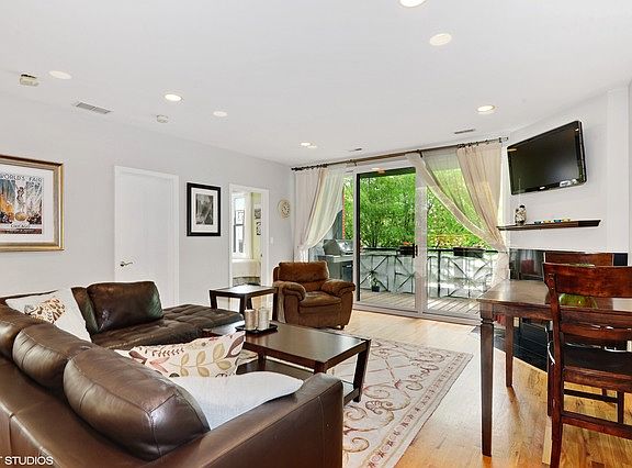 2nd image of 2750 N Dayton St #3