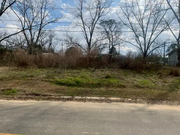 77 Allison Ln, Thomasville, GA 31757