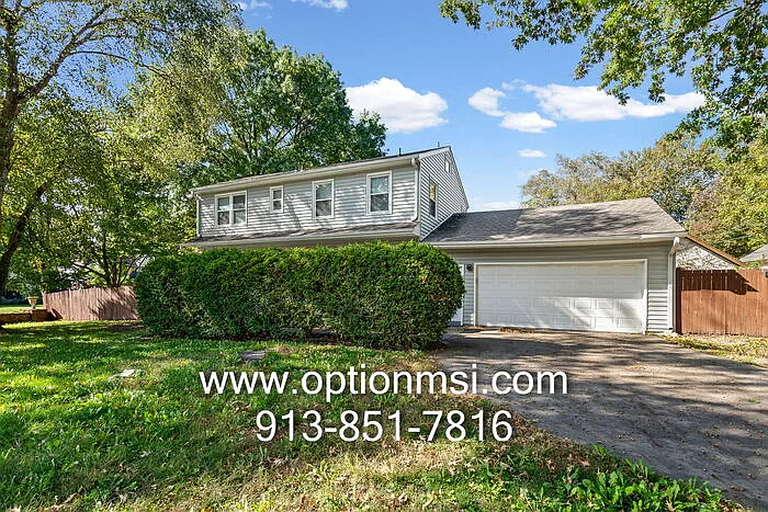4 bed, 2.5 bath, 1794 sqft, $2,425 — Photo 3