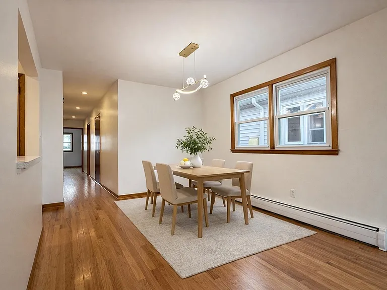 180 W 3rd St #2 — Photo 4