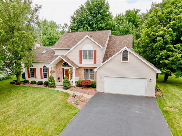 104 W Forest Dr, Rochester, NY 14624