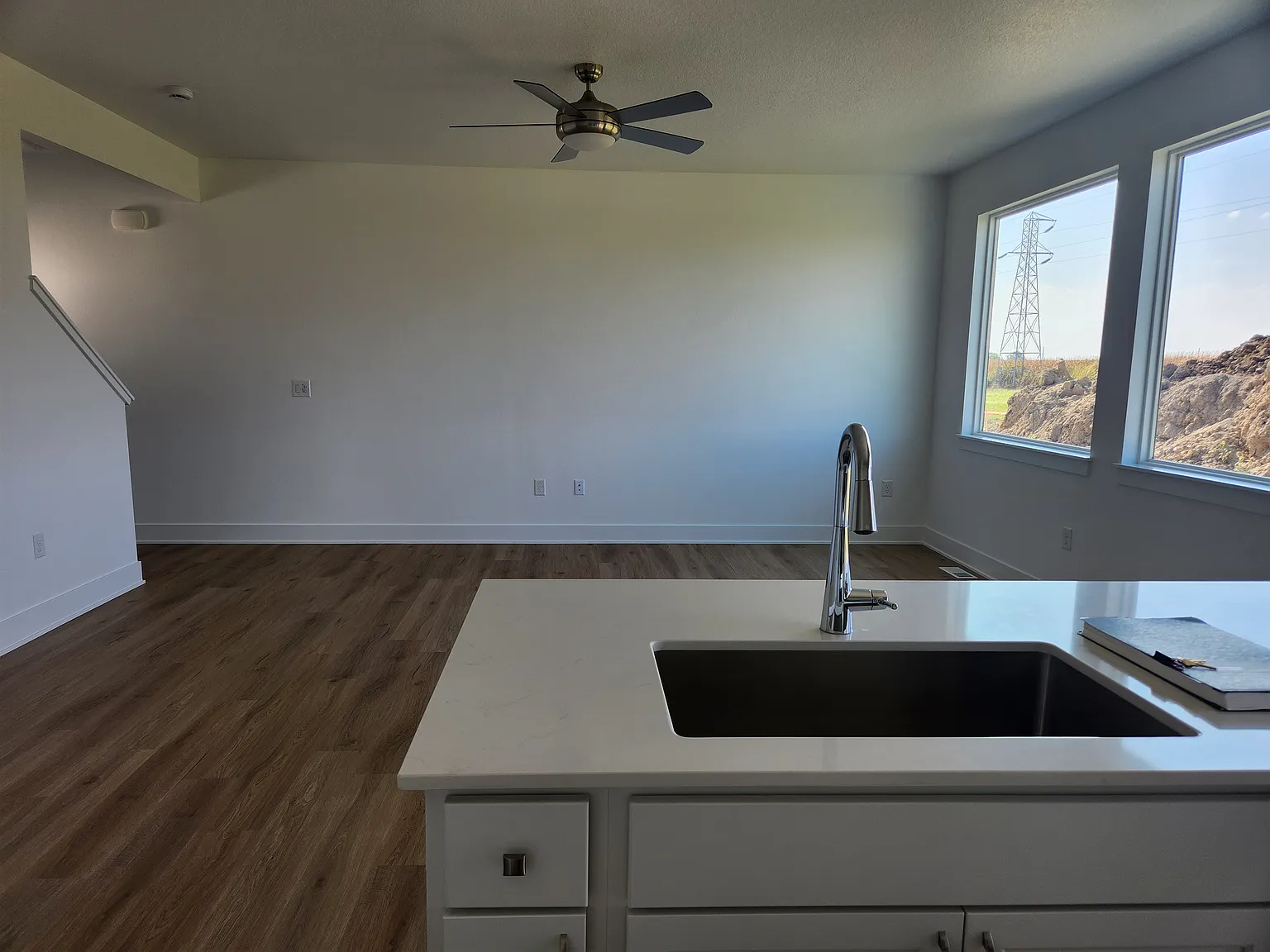 4 bed, 1536 sqft, $2,300 — Photo 3